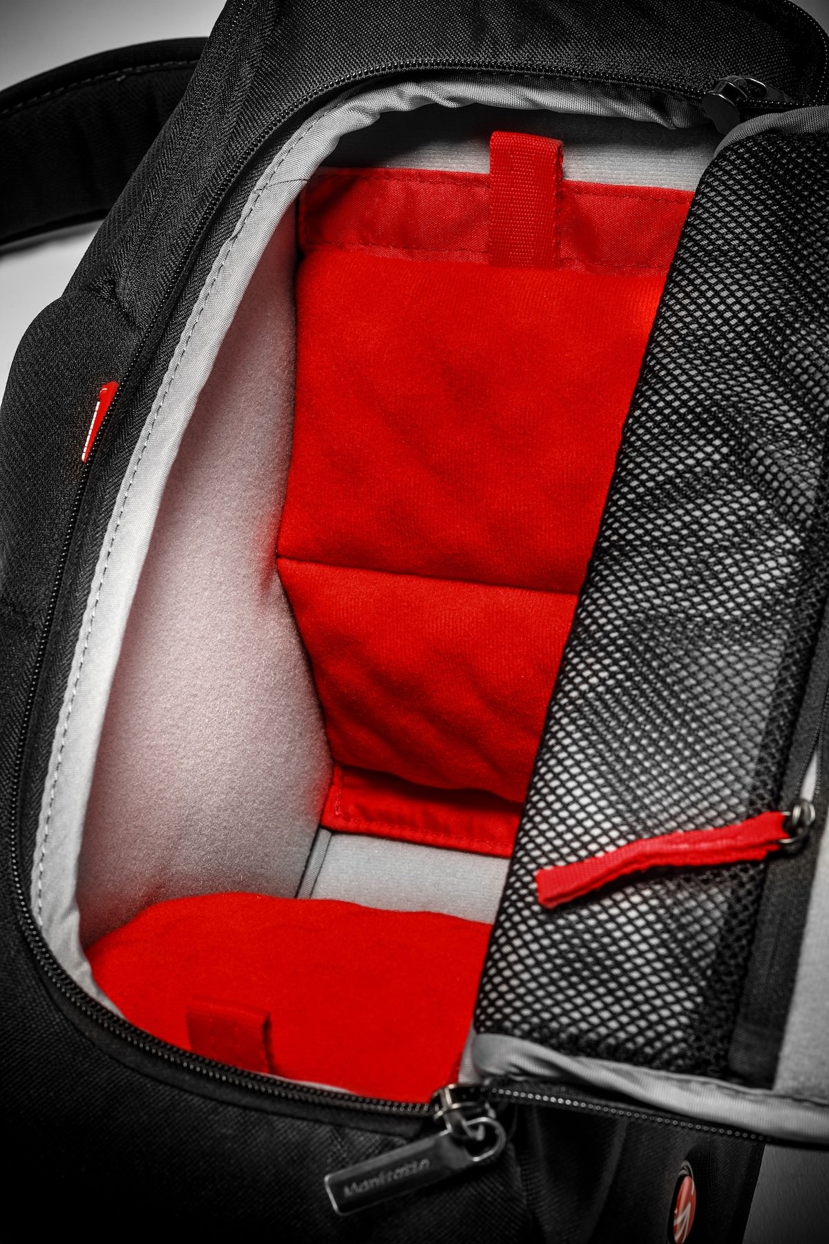 Manfrotto sling bag 30 top